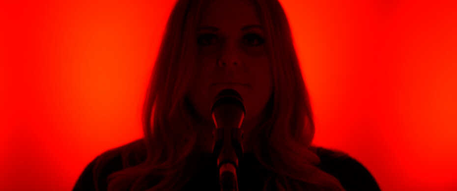 Plakatmotiv mit Typografie und Grafik